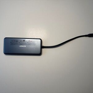 Anker 555 USB-C Hub (8-in-1), with 100W Power Delivery, 4K 60Hz HDMI Port, 10Gbp